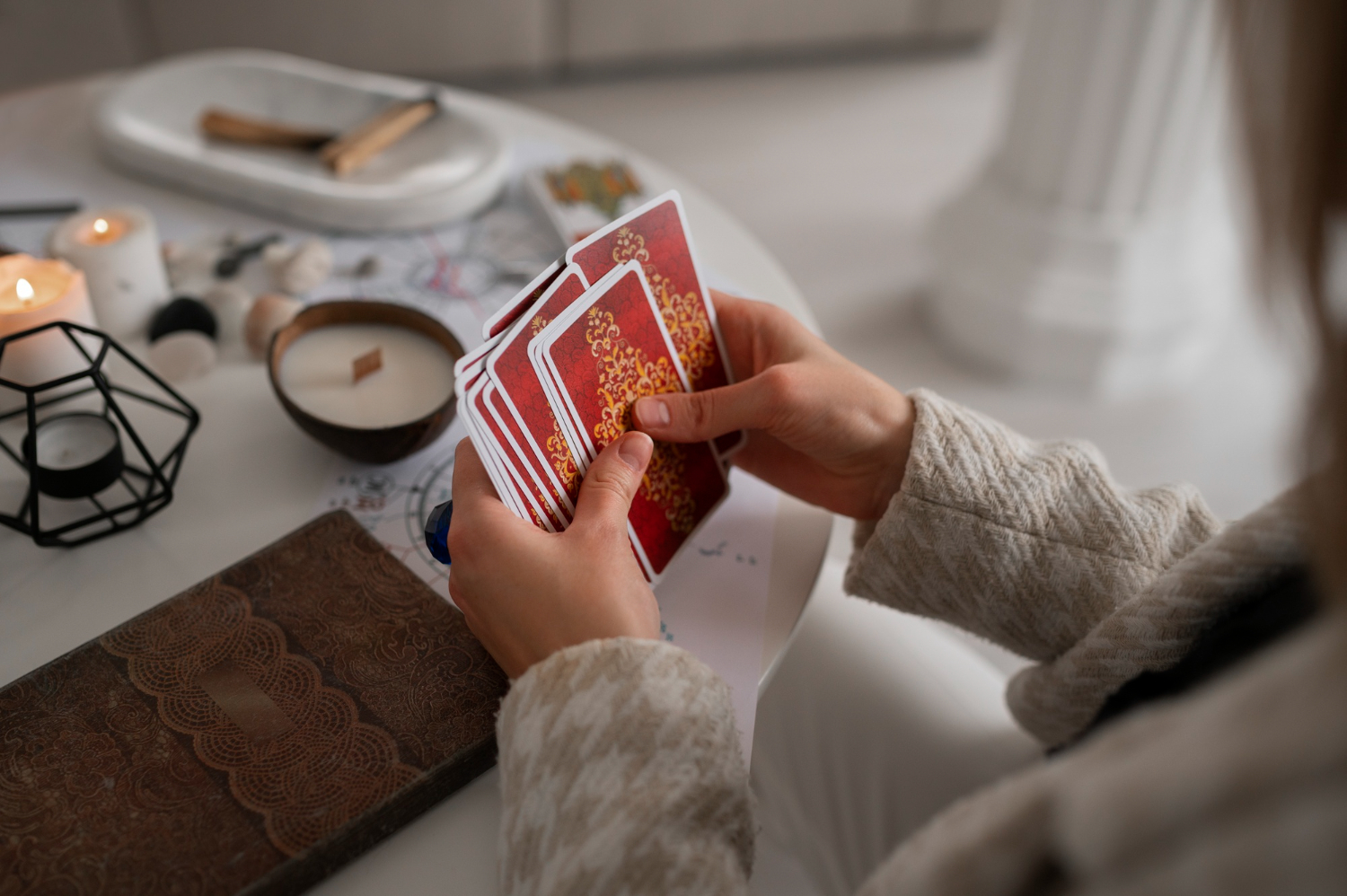 Ce que votre façon de mélanger les cartes révèle sur vous